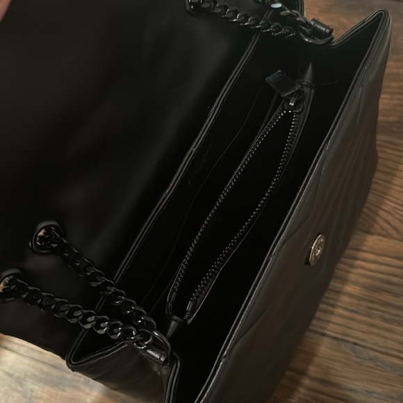 Yves Saint Laurent Black Chevron Shoulder Bag - Picture 15 of 15